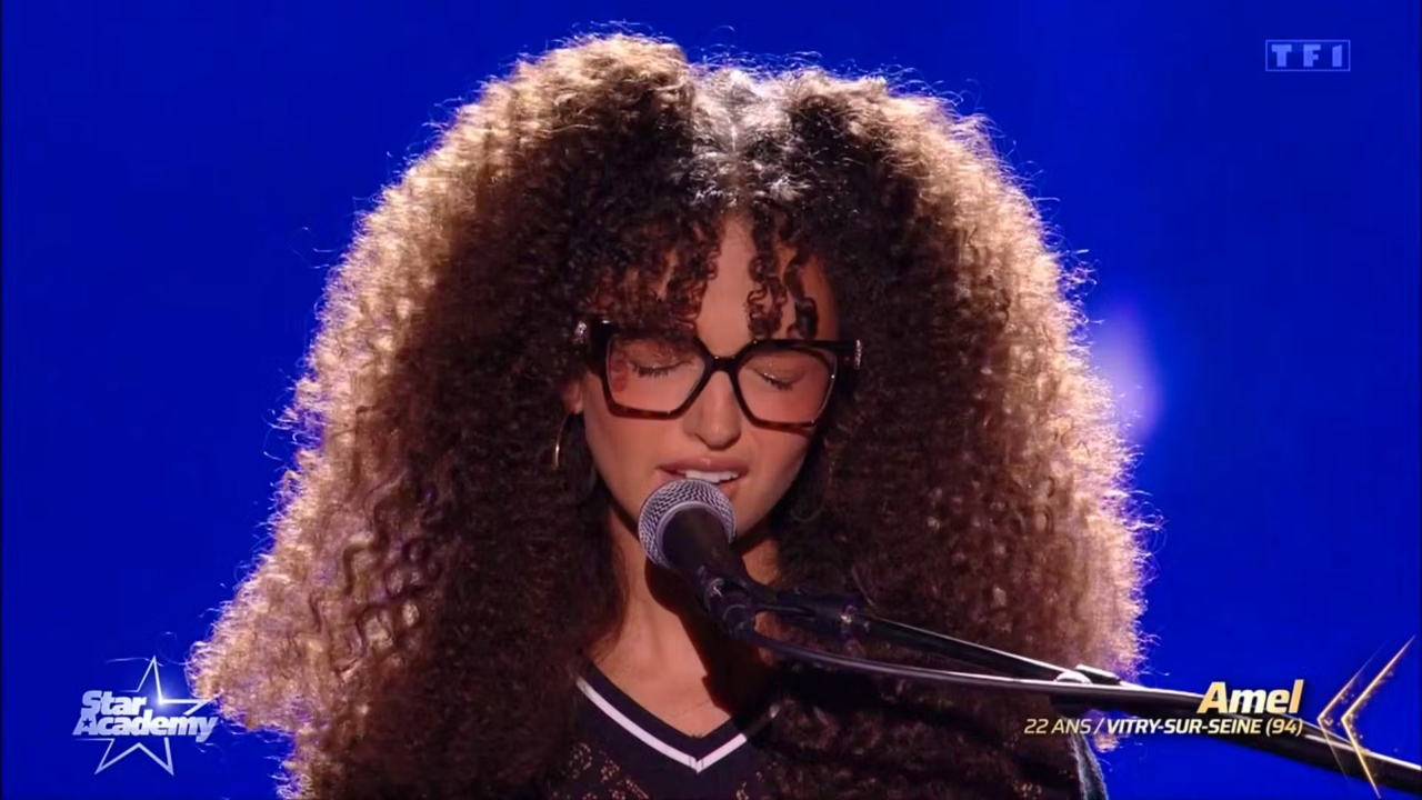 Star Academy : Amel est la fille d’un célèbre commentateur sportif, une révélation qui fait réagir Star Academy : Amel est la fille d’un célèbre commentateur sportif, une révélation qui fait réagir