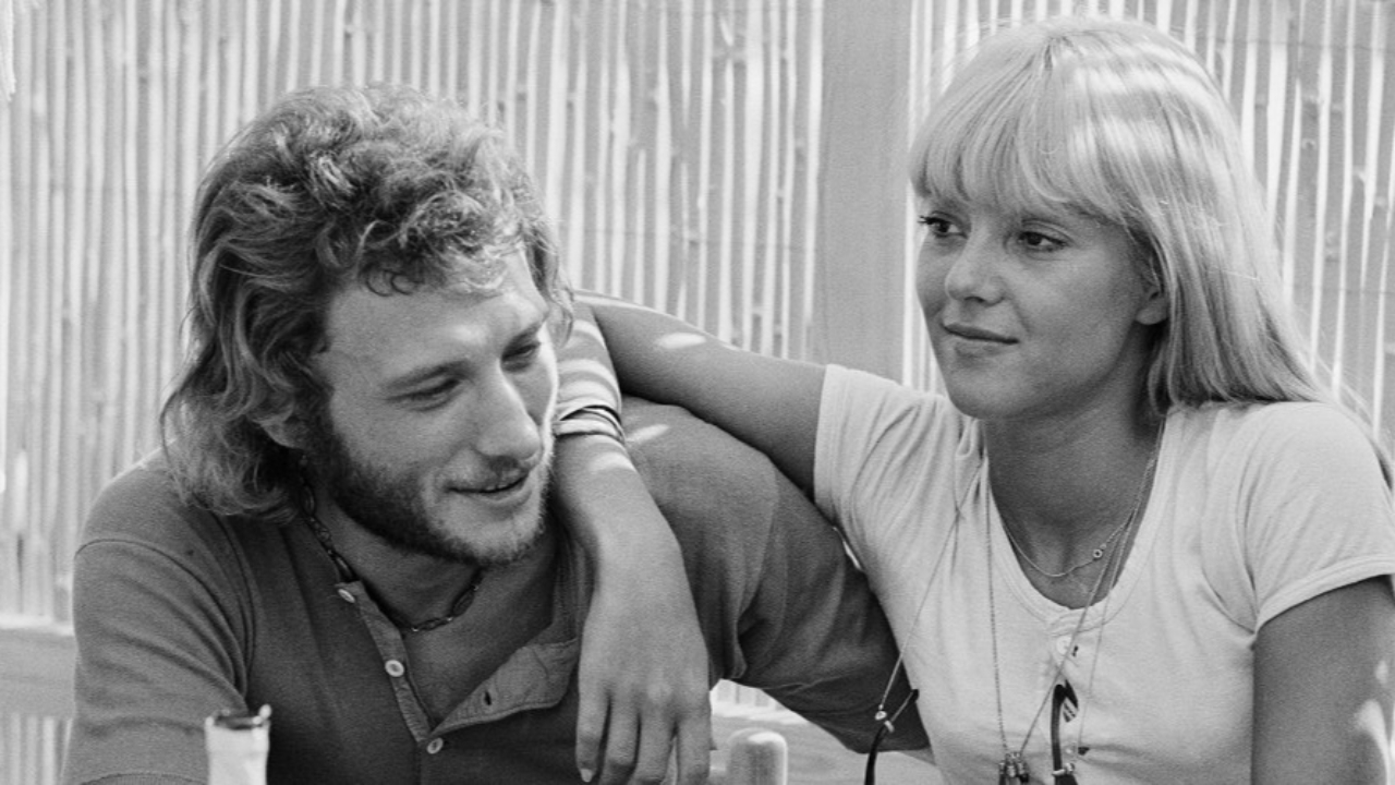 Sylvie Vartan raconte sa rencontre avec Johnny Hallyday : "Tu vois la fille sur la sc&egrave;ne ? Je me la ferais bien"
