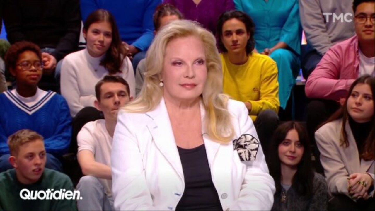 Sylvie Vartan sort du silence concernant sa retraite Sylvie Vartan sort du silence concernant sa retraite