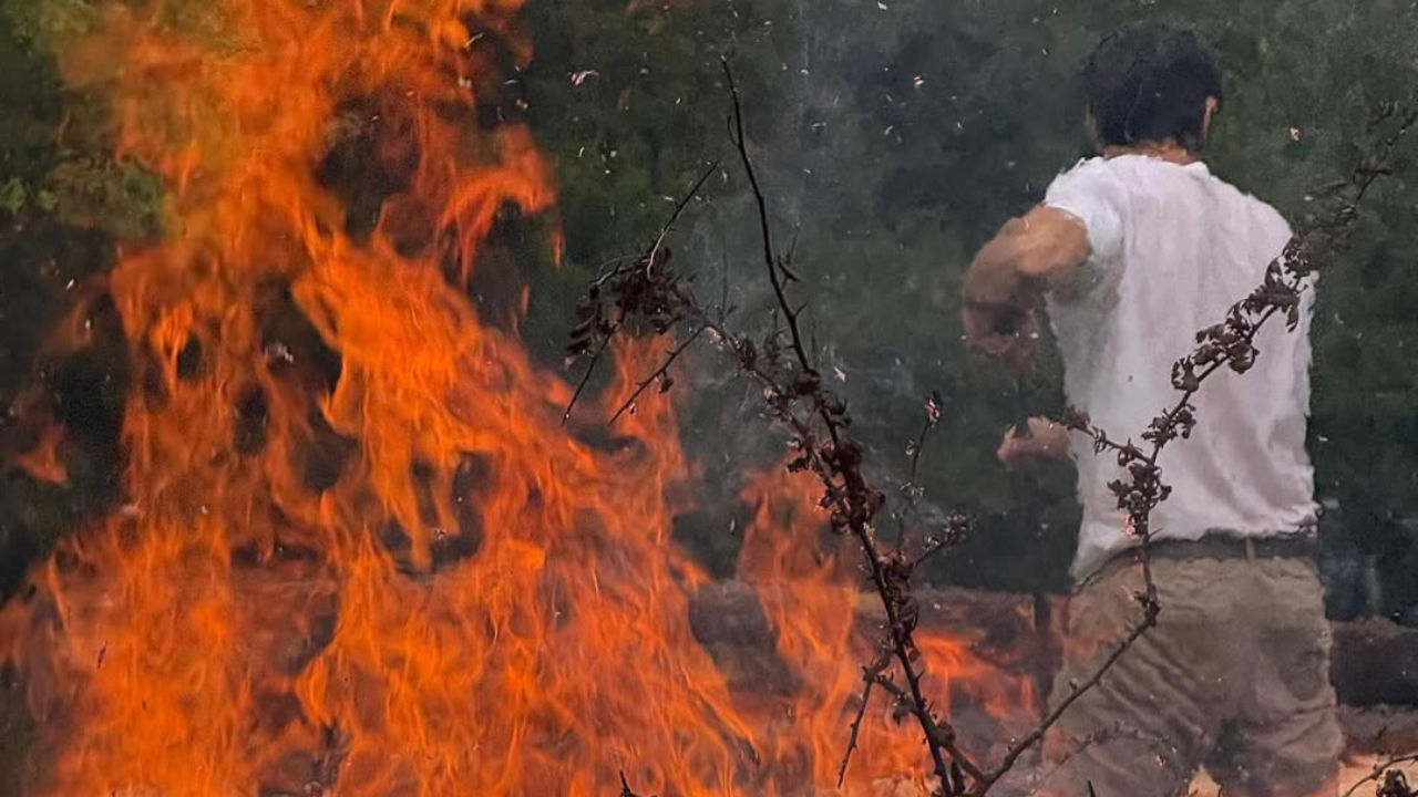 Vianney nous ouvre les portes de sa cabane en pleine nature et célèbre le million !