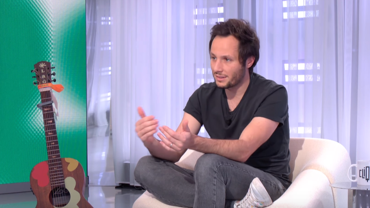 Vianney : "On fait un enfant, c'est pour être avec lui" Vianney : "On fait un enfant, c'est pour être avec lui"