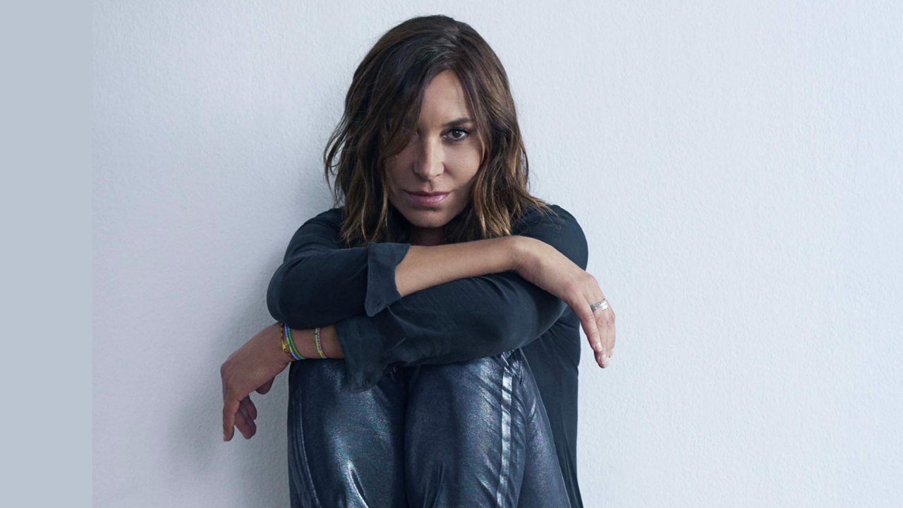 Zazie : victime d'une fake news politique, elle porte plainte pour atteinte &agrave; son image et usurpation d'identit&eacute;