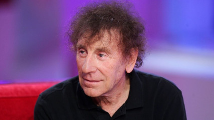 Alain Souchon annonce vouloir quitter la France en cas de victoire du RN, un député l'insulte Alain Souchon annonce vouloir quitter la France en cas de victoire du RN, un député l'insulte