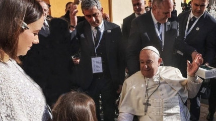 Alizée et sa fille rendent un bel hommage au Pape François