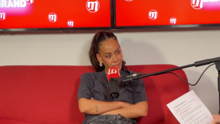 Amel Bent raconte l'histoire touchante derri&egrave;re son tube "Ne Retiens pas tes larmes"