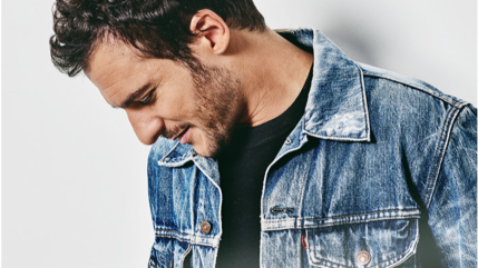 Amir : Son étonnante nouvelle collaboration avec... Toyota ! Amir : Son étonnante nouvelle collaboration avec... Toyota !