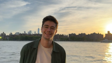 Axel Marbeuf : Des tensions avec ses amis de la Star Academy ? Axel Marbeuf : Des tensions avec ses amis de la Star Academy ?