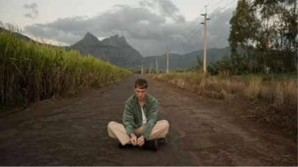 Ben Mazué numéro 2 du top albums avec "Famille", derrière une énorme star Ben Mazué numéro 2 du top albums avec "Famille", derrière une énorme star