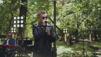 Benjamin Biolay répond sèchement aux attaques de Roselyne Bachelot