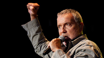 Bernard Lavilliers va recevoir une Victoire de la Musique d'Honneur