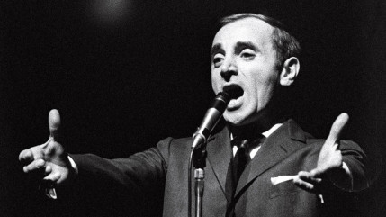 Charles Aznavour : 3 chansons inédites du chanteur disponibles aujourd'hui dans un nouveau disque