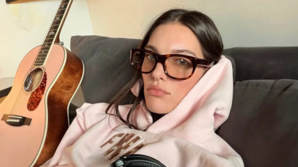 Charlotte Cardin annonce une tourn&eacute;e mondiale : la chanteuse fera escale en France en 2027
