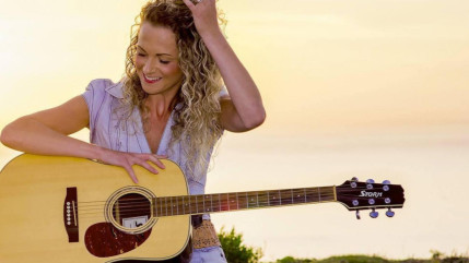 Charlotte Musi : son nouveau single "Il Sonne" fait revivre la nostalgie des ann&eacute;es 90-2000
