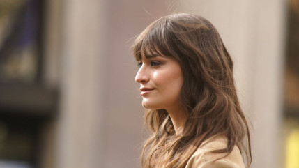 Clara Luciani :  ce "c*nnard de Charles" qui a inspir&eacute; son 1er album