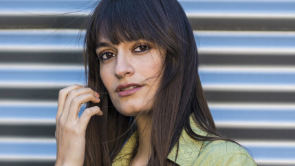 Clara Luciani : ses parents sont les "patrons de son fan club"