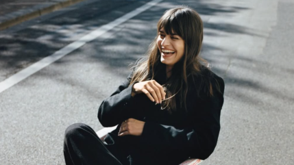 Clara Luciani vend ses vêtements et autres pépites vintage pour la bonne cause ! Clara Luciani vend ses vêtements et autres pépites vintage pour la bonne cause !