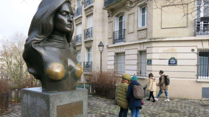 Dalida : son buste repeint sans autorisation, son fr&egrave;re Orlando explose de col&egrave;re