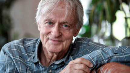 Dave assume d'être un chanteur "vintage" Dave assume d'être un chanteur "vintage"