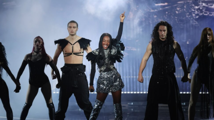 Ebony : entre deux concerts aux côtés de ses camarades de la Star Academy, elle fait une belle surprise à ses fans Ebony : entre deux concerts aux côtés de ses camarades de la Star Academy, elle fait une belle surprise à ses fans