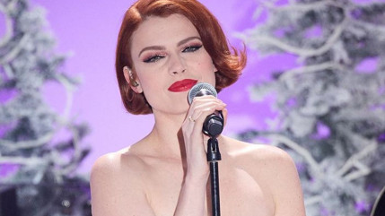 Elodie Frégé lucide sur ses problèmes d'alcool