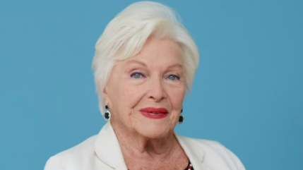 Françoise Hardy reçoit le soutien de Line Renaud