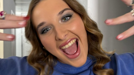 Héléna Bailly se lance avec un premier album qui promet de marquer les esprits !