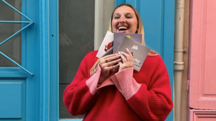 Héléna, toujours aussi complice avec ses camarades de promo de la Star Academy ? Elle répond cash ! Héléna, toujours aussi complice avec ses camarades de promo de la Star Academy ? Elle répond cash !