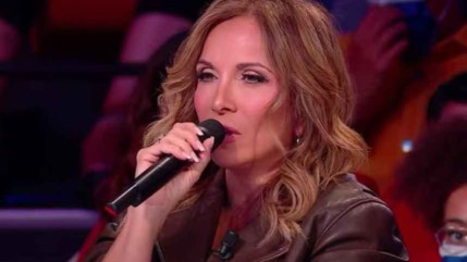 Hélène Ségara : malade, elle s'appuie sur ses proches