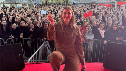 Insolite : Apprenez à faire le "Fuckoeur" comme Héléna !