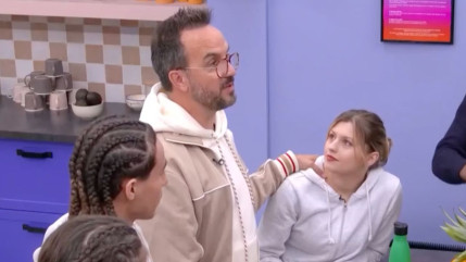 Jarry annonc&eacute; comme nouveau professeur de th&eacute;&acirc;tre de la Star Acdemy, il met les choses au clair