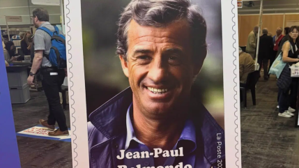 Jean-Paul Belmondo bient&ocirc;t dans les bo&icirc;tes aux lettres : un timbre en hommage &agrave; l&rsquo;ic&ocirc;ne du cin&eacute;ma fran&ccedil;ais