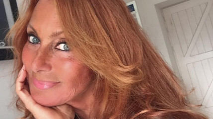 Julie Pietri annonce être atteinte d’un cancer de l’endomètre Julie Pietri annonce être atteinte d’un cancer de l’endomètre