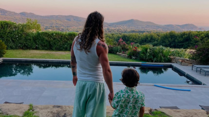 Julien Doré improvise un "Pestacle" à domicile trop mignon pour son fils