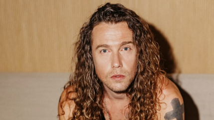 Julien Doré, prêt à rembourser un jeune spectateur s'il n'est pas satisfait ! Julien Doré, prêt à rembourser un jeune spectateur s'il n'est pas satisfait !