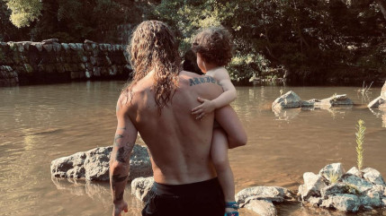 Julien Doré sur son rôle de père : "C'est comme produire des M&M's ou des épinards"