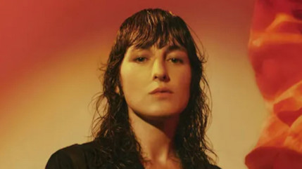 Juliette Armanet se confie sur sa grand-mère avec émotion