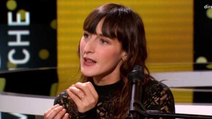 Juliette Armanet : touchants souvenirs de sa grand-mère atteinte par la maladie d'Alzheimer