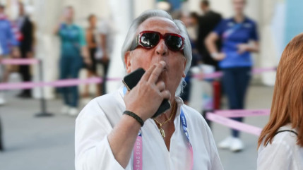 Le jour o&ugrave; Gilbert Montagn&eacute; a pris les commandes d&rsquo;un avion !