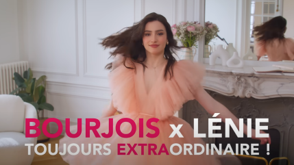 Lénie : nouvelle égérie glamour d'une célèbre marque de cosmétiques ! Lénie : nouvelle égérie glamour d'une célèbre marque de cosmétiques !