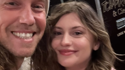 Marine va voir Julien Doré en concert et s'offre un duo complice avec lui !