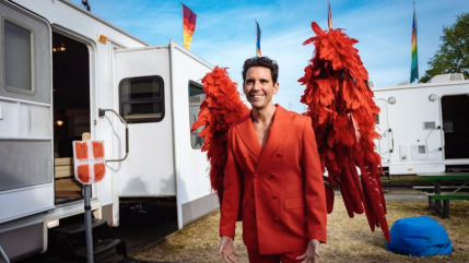 Mika retourne dans son fauteuil de coach pour The Voice... dans un autre pays ! Mika retourne dans son fauteuil de coach pour The Voice... dans un autre pays !