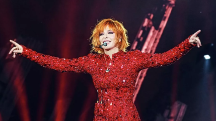 Mylène Farmer : bientôt une nouvelle compilation pour la chanteuse, avec un morceau complètement inédit ! Mylène Farmer : bientôt une nouvelle compilation pour la chanteuse, avec un morceau complètement inédit !