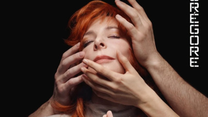 Myl&egrave;ne Farmer : elle signe un titre in&eacute;dit pour le film avec Johnny Depp