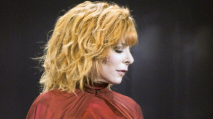 Mylène Farmer revient sur ses dates annulées