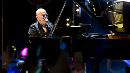 Pascal Obispo donne des nouvelles de la santé de Florent Pagny : "Il vous embrasse très fort" Pascal Obispo donne des nouvelles de la santé de Florent Pagny : "Il vous embrasse très fort"