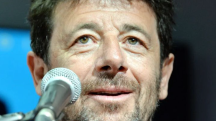 Patrick Bruel "de tout coeur avec les victimes" après l'effondrement d'immeubles à Marseille Patrick Bruel "de tout coeur avec les victimes" après l'effondrement d'immeubles à Marseille
