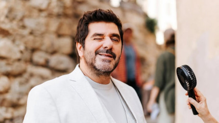 Patrick Fiori fait le plein de stars dans son nouvel album : Florent Pagny, Alizée, Patrick Bruel, Santa,...