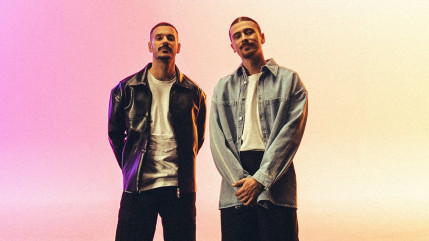 Pierre Garnier fait une aparition surprise pendant le Bercy de Matt Pokora !