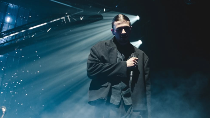 Pierre Garnier : il subit la foudre des internautes ! Pierre Garnier : il subit la foudre des internautes !