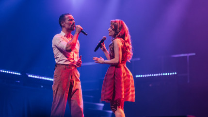 "Rom&eacute;o et Juliette" : 25 ans apr&egrave;s, Damien Sargue et C&eacute;cilia Cara remontent sur sc&egrave;ne